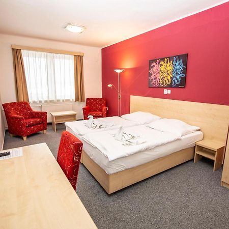 Mestsky Hotel Bobik Volary Zewnętrze zdjęcie