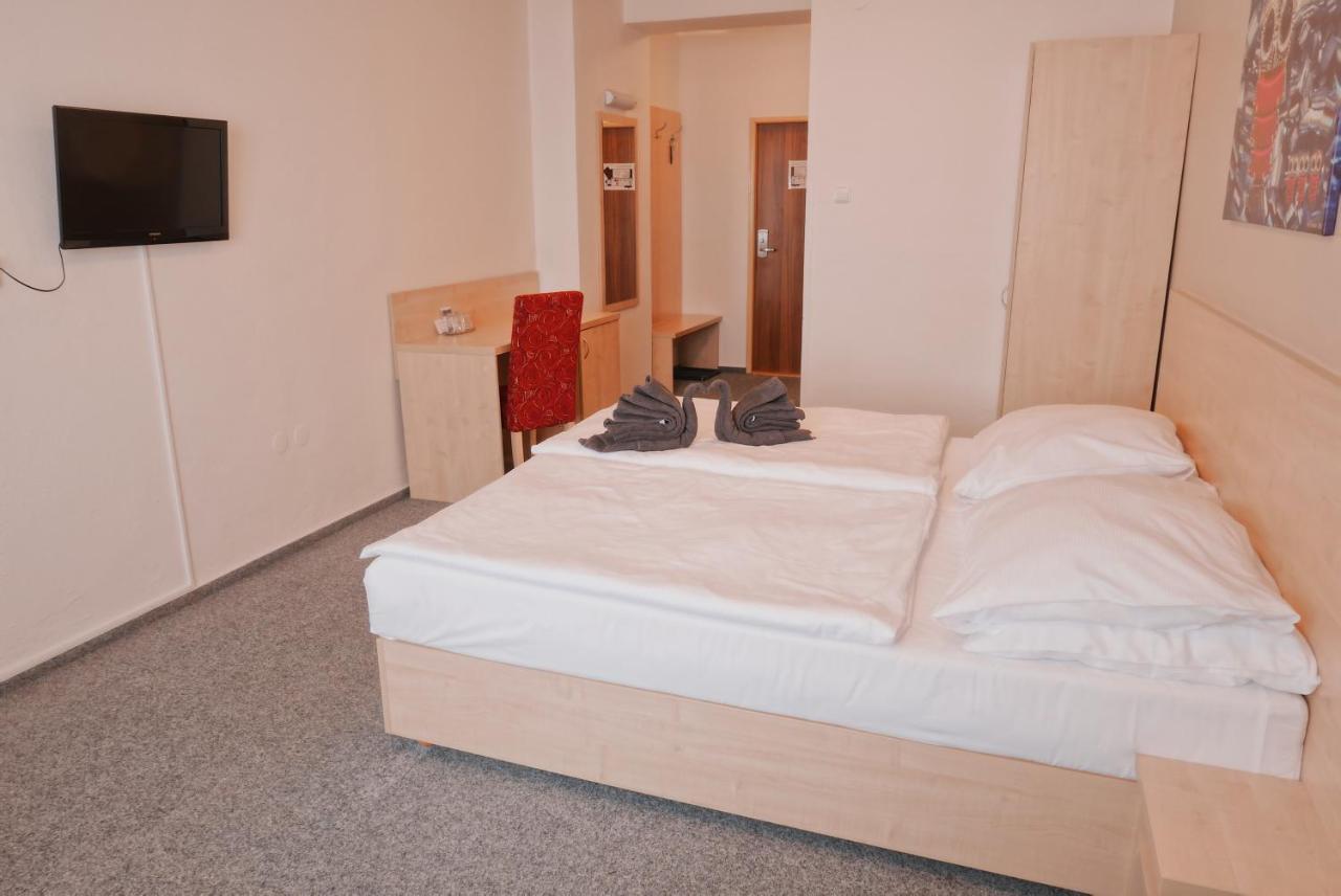 Mestsky Hotel Bobik Volary Zewnętrze zdjęcie