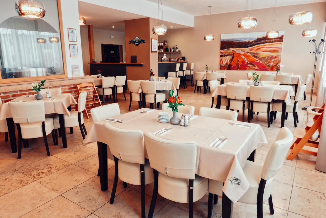 Mestsky Hotel Bobik Volary Zewnętrze zdjęcie